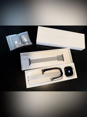 Apple Watch Series 10 - 46mm Jet Black Aluminum GPS, LIKE NEW IN BOX